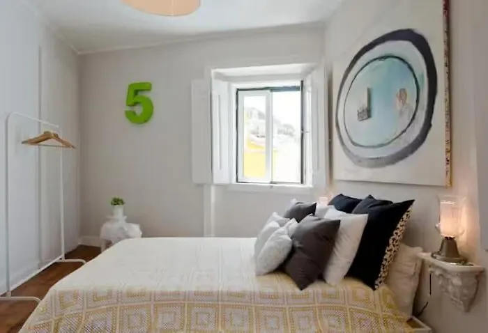 Incredible View Of The Grace Church Apartman